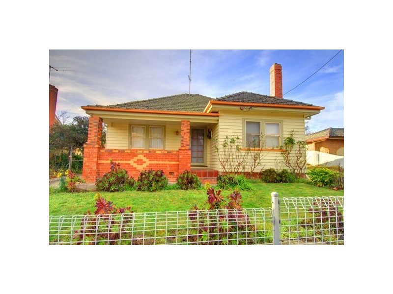 5 Linaker Street, Golden Point VIC 3350