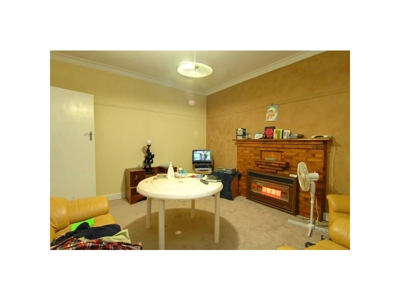 5 Linaker Street, Golden Point VIC 3350