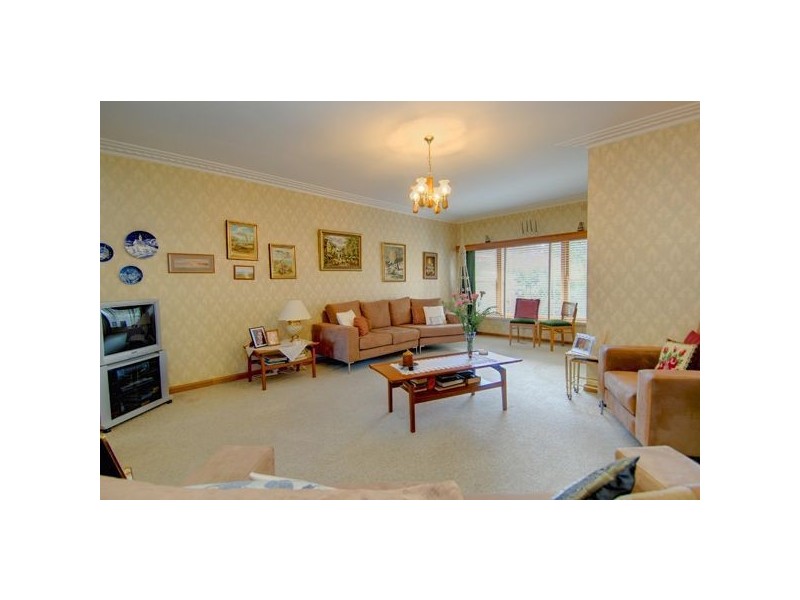 8 Cardigan Avenue, Alfredton VIC 3350