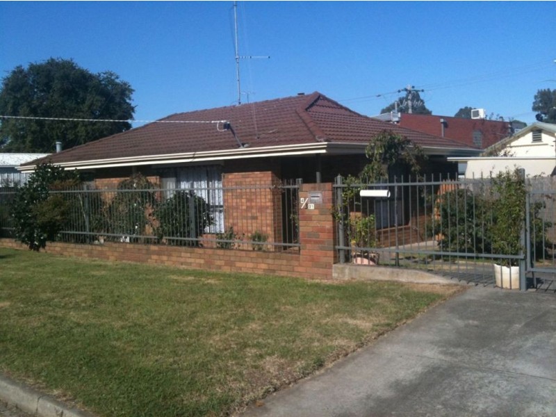 4/301 Main Road, Golden Point VIC 3350