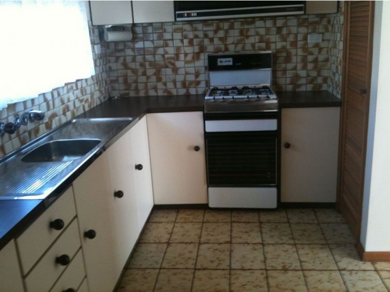 4/301 Main Road, Golden Point VIC 3350