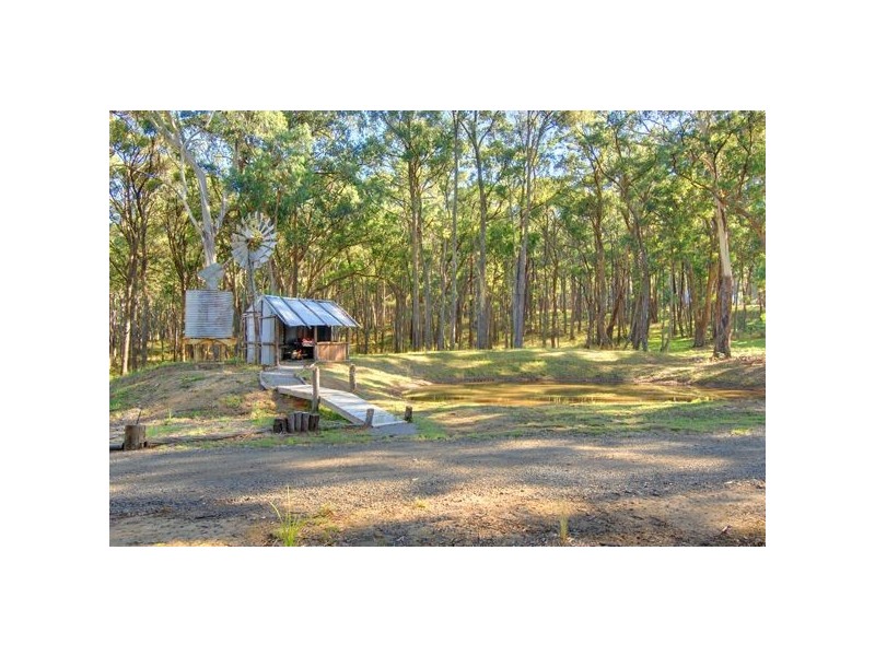 59 Tooheys Close, Gordon VIC 3345