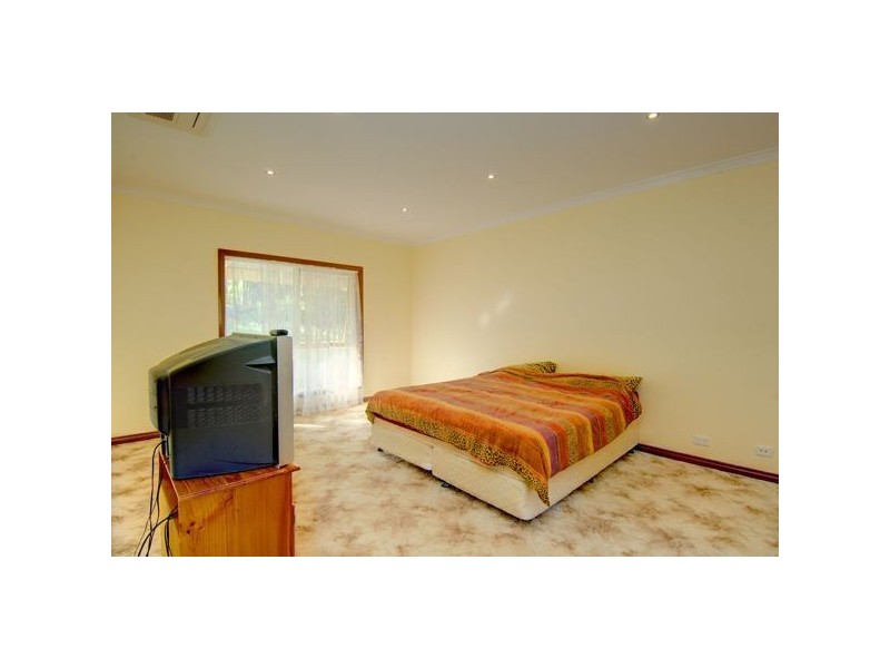 59 Tooheys Close, Gordon VIC 3345