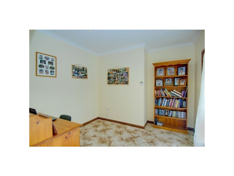 59 Tooheys Close, Gordon VIC 3345