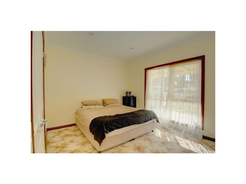 59 Tooheys Close, Gordon VIC 3345