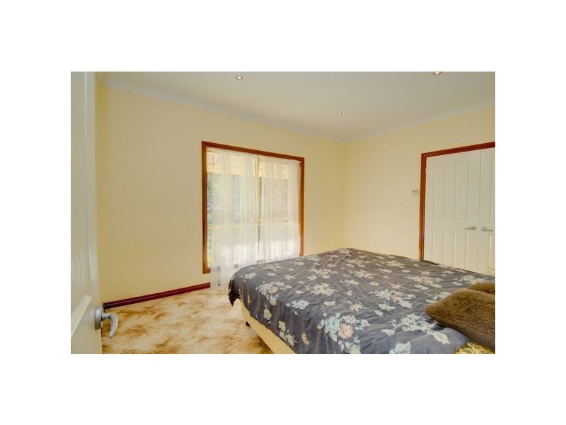 59 Tooheys Close, Gordon VIC 3345