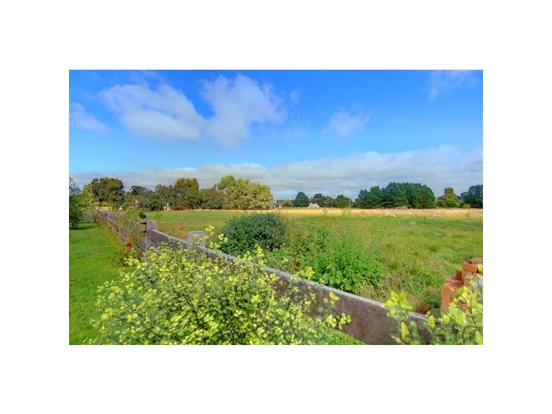 60 Harbours Rd, Ballarat VIC 3350