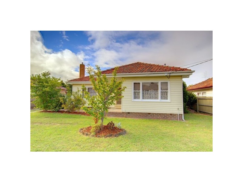 14 Shirley Street, Wendouree VIC 3355