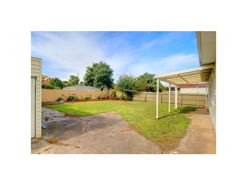 14 Shirley Street, Wendouree VIC 3355