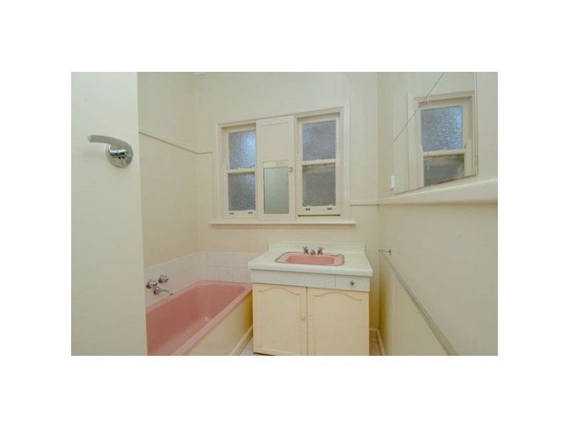 14 Shirley Street, Wendouree VIC 3355