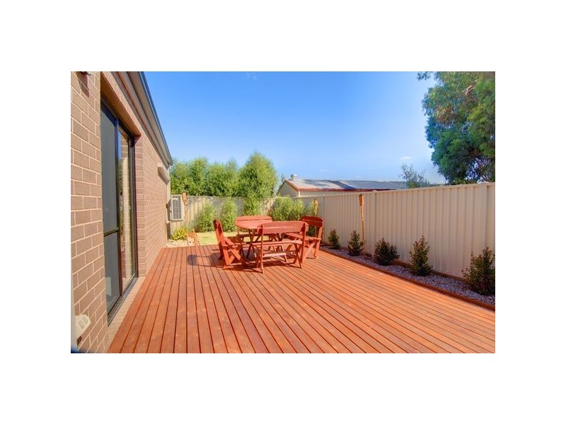 153 Canadian Lakes Boulevard, Ballarat VIC 3350