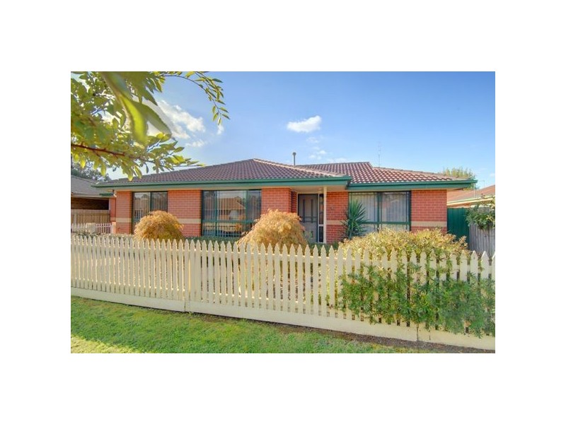 2 Lauderdale Avenue, Alfredton VIC 3350