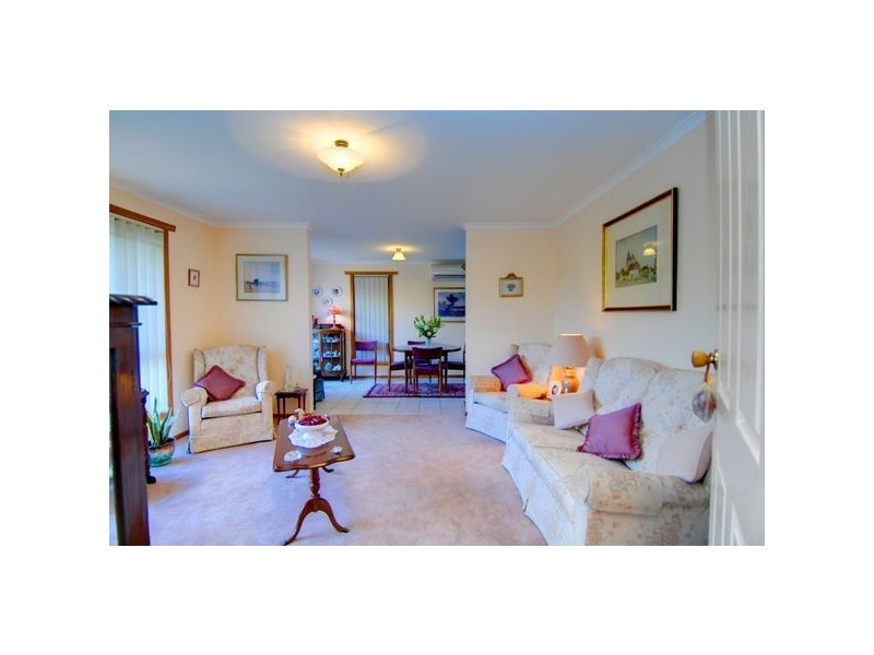 2 Lauderdale Avenue, Alfredton VIC 3350