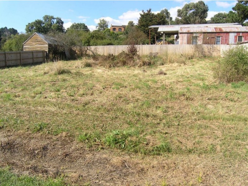 39 Angus Street, Clunes VIC 3370