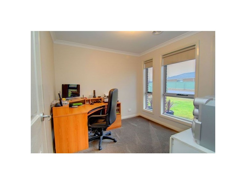 3 Waterside Close, Macarthur Park, Ballarat VIC 3350