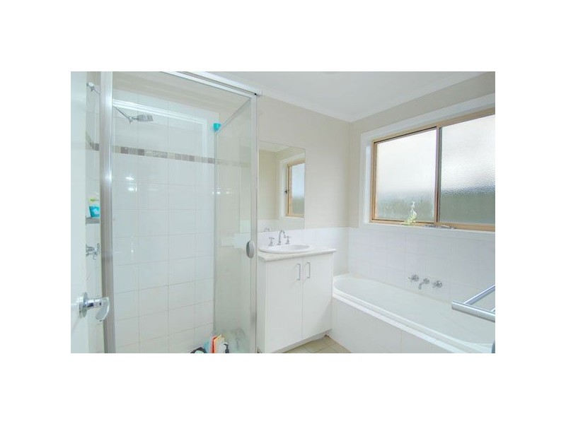 18 Orbost Drive, Macarthur Park, Ballarat VIC 3350