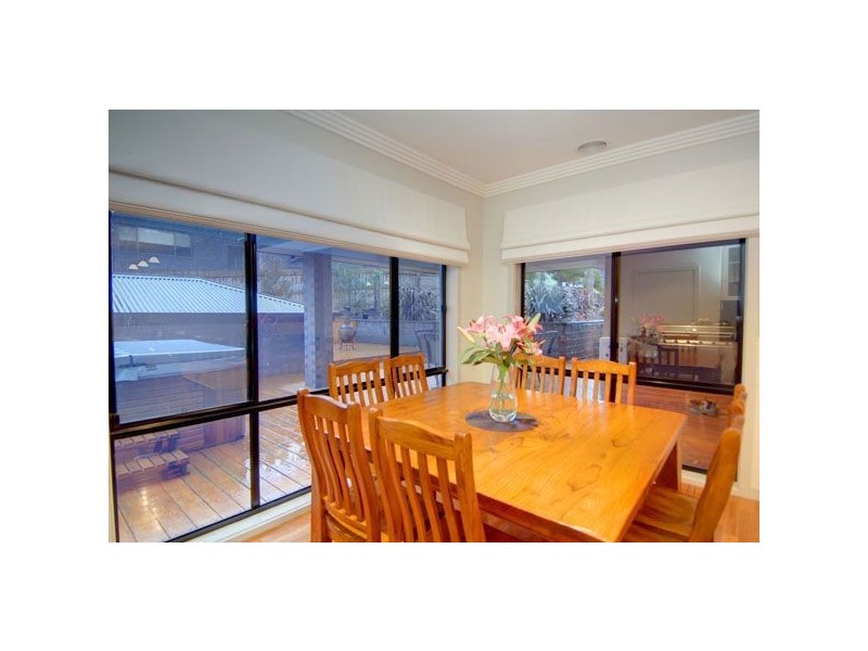 12 Zoe Drive, Mount Helen VIC 3350