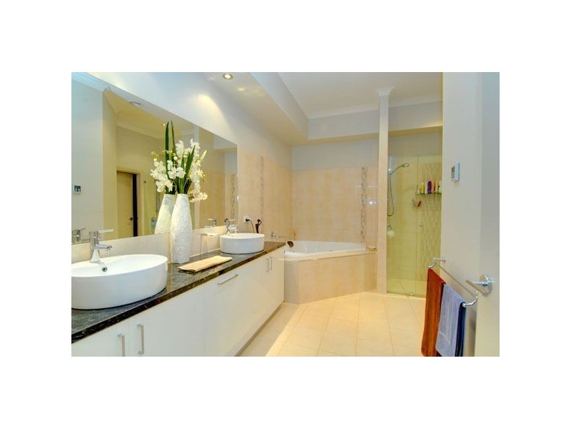 12 Zoe Drive, Mount Helen VIC 3350