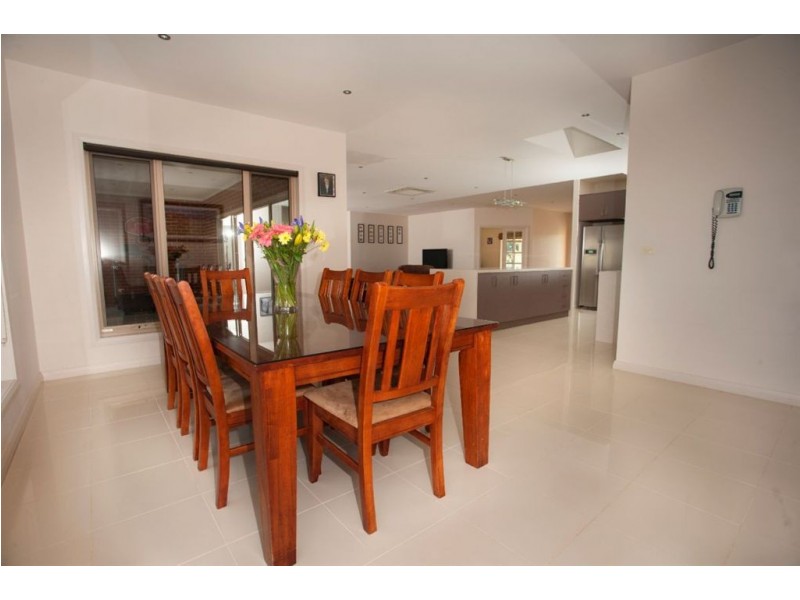 105 Sweeney Rd, Ballarat VIC 3350