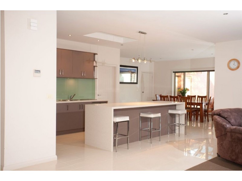 105 Sweeney Rd, Ballarat VIC 3350