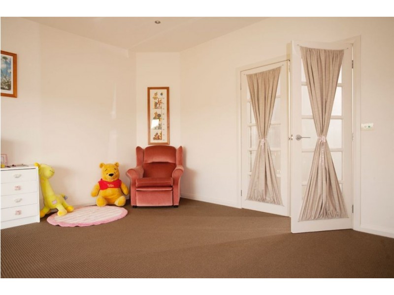 105 Sweeney Rd, Ballarat VIC 3350