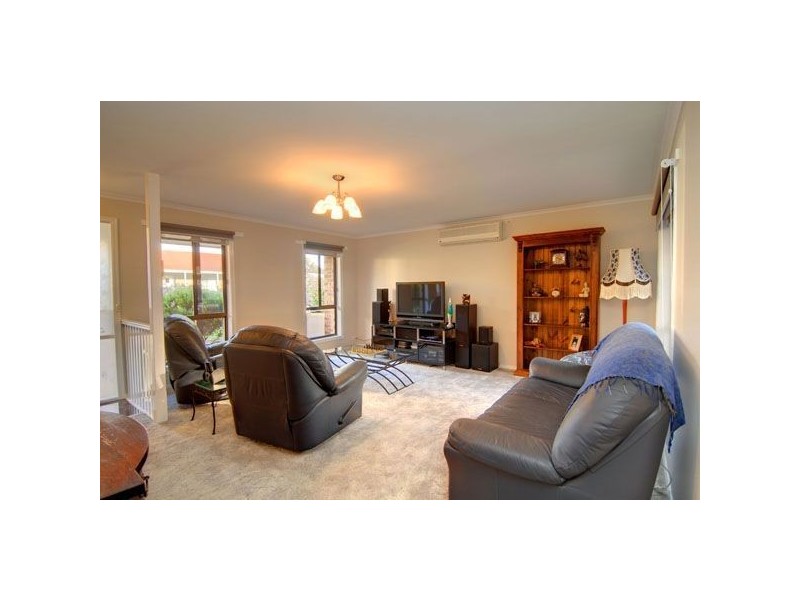 9 Wattletree Drive, Mount Helen VIC 3350