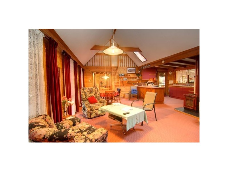 95 Centre Road, Beaufort VIC 3373