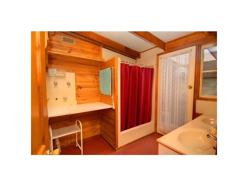 95 Centre Road, Beaufort VIC 3373