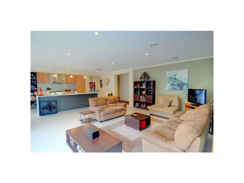 10 Coventry Street, Miners Rest VIC 3352