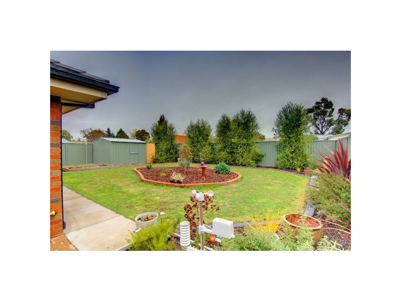 10 Coventry Street, Miners Rest VIC 3352