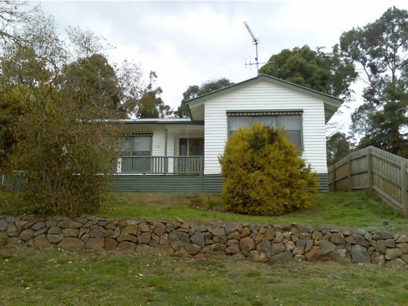 12 Moore Street, Creswick VIC 3363