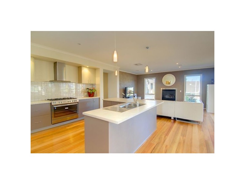 44 Waterford Drive, Macarthur Park, Ballarat VIC 3350