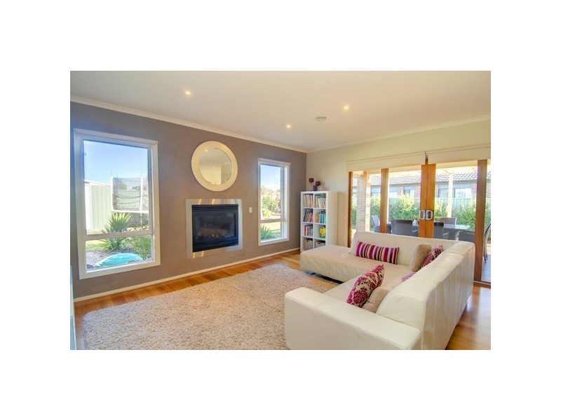 44 Waterford Drive, Macarthur Park, Ballarat VIC 3350