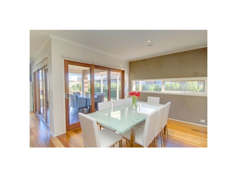 44 Waterford Drive, Macarthur Park, Ballarat VIC 3350