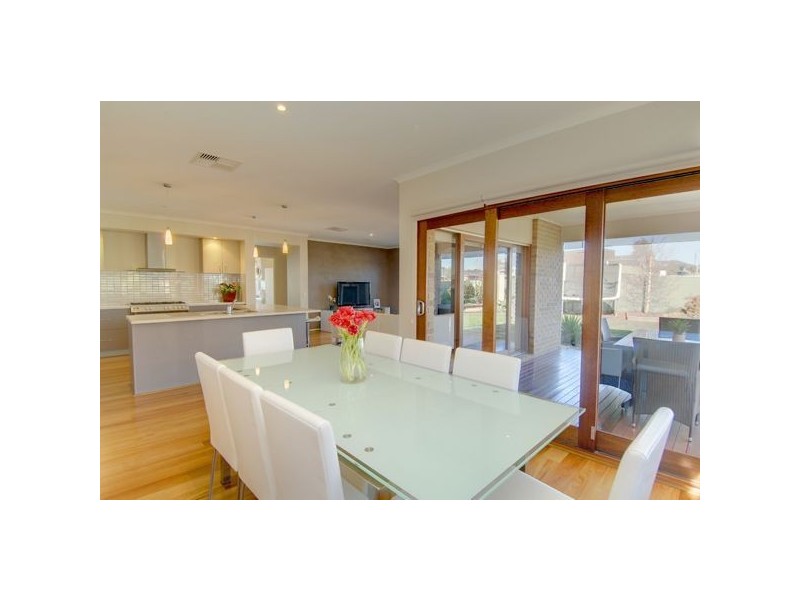 44 Waterford Drive, Macarthur Park, Ballarat VIC 3350