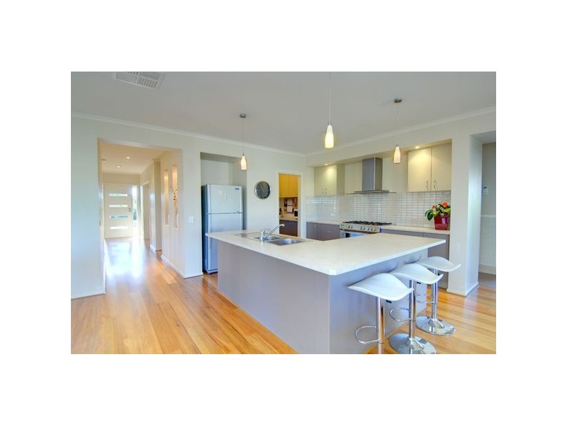 44 Waterford Drive, Macarthur Park, Ballarat VIC 3350