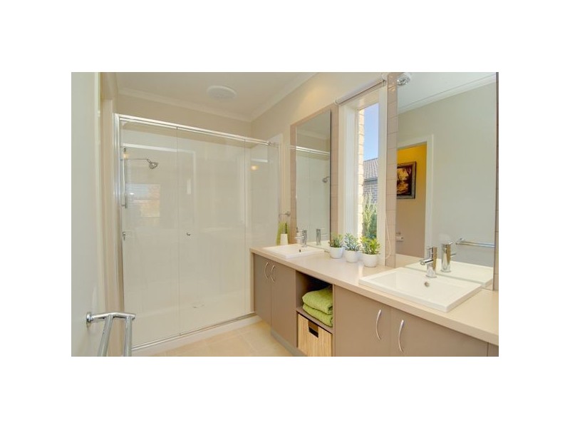 44 Waterford Drive, Macarthur Park, Ballarat VIC 3350