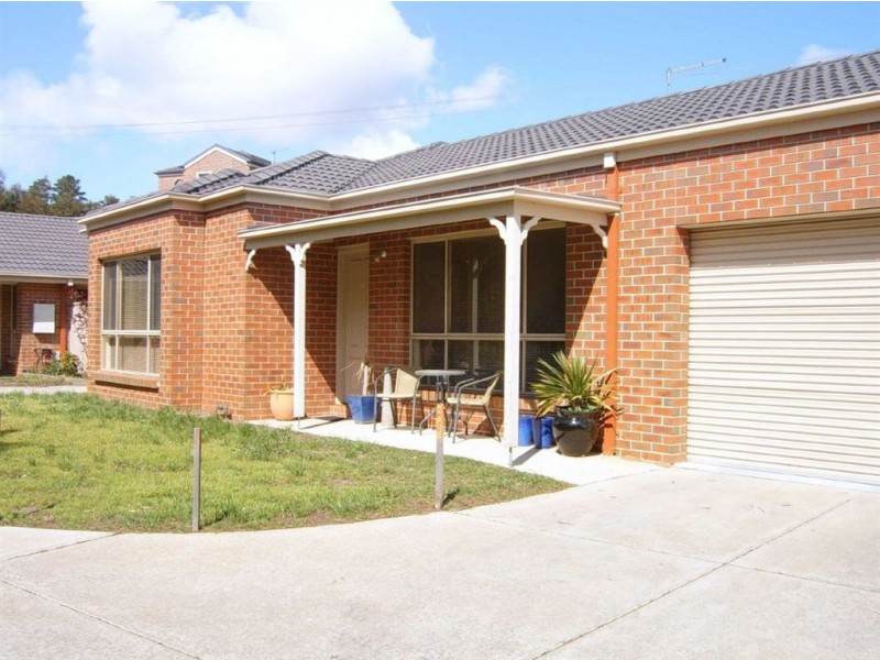2/6 Cochrane Court, Invermay VIC 3352