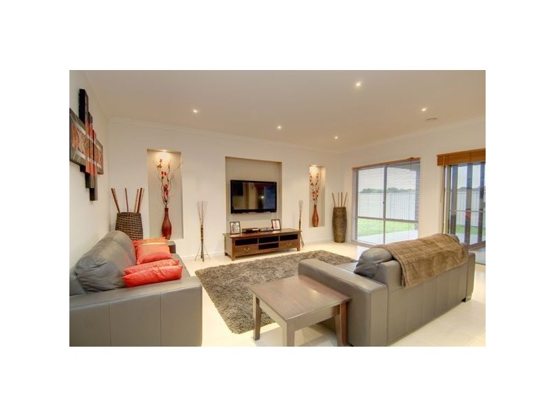 28 Cuzens Road, Alfredton VIC 3350