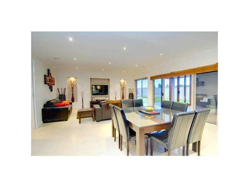 28 Cuzens Road, Alfredton VIC 3350