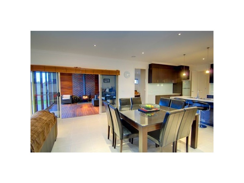 28 Cuzens Road, Alfredton VIC 3350