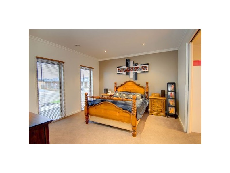 28 Cuzens Road, Alfredton VIC 3350