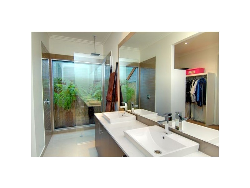 28 Cuzens Road, Alfredton VIC 3350