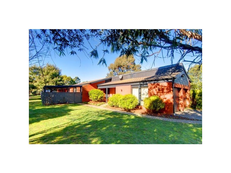 20 Harding Grove, Cardigan VIC 3352