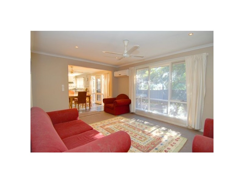 20 Harding Grove, Cardigan VIC 3352