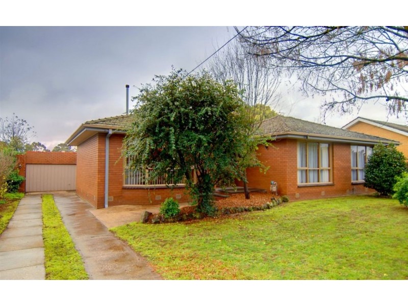 1 Bruce Drive, Sebastopol VIC 3356