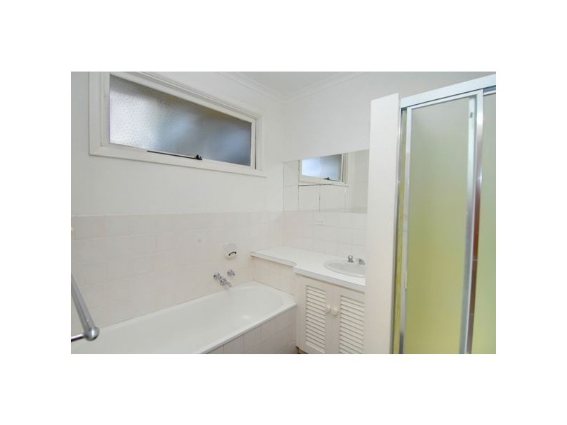 1 Bruce Drive, Sebastopol VIC 3356