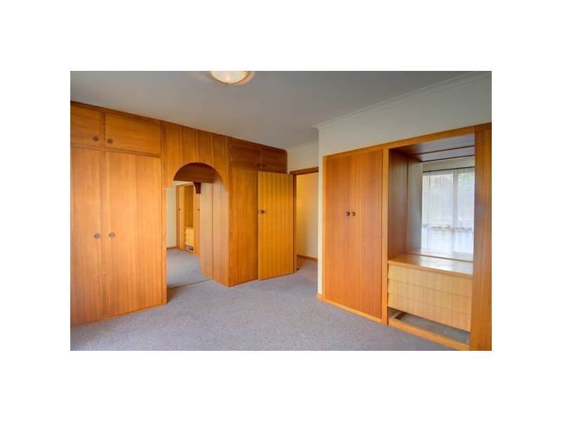 1 Bruce Drive, Sebastopol VIC 3356