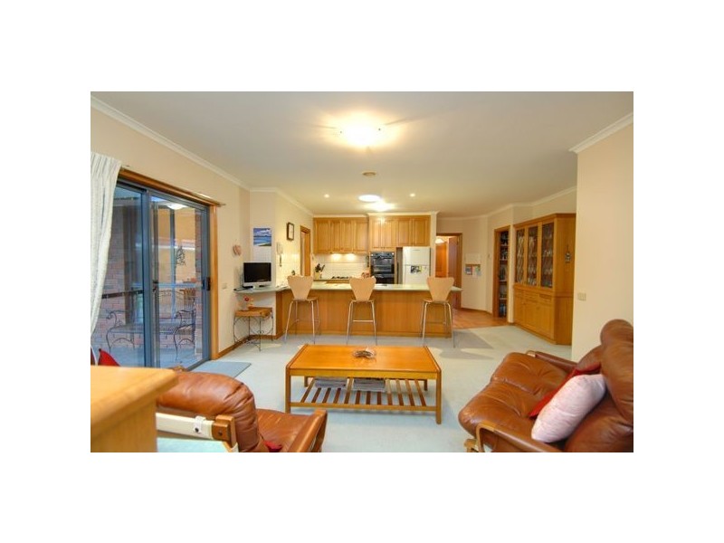 15 Jack Court, Alfredton VIC 3350