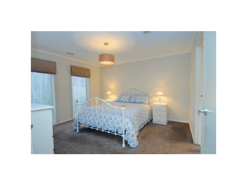 27 Windermere Way, Windermere VIC 3352